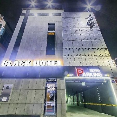 Black Hotel Похан Екстер'єр фото